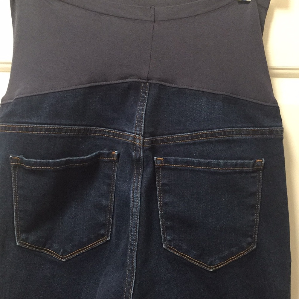 Old Navy Women’s Maternity Skinny Jeans - Picture 6 of 9